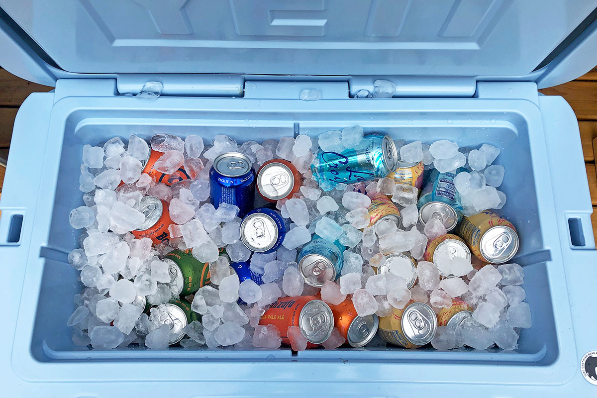 Cheap coolers that keep ice store for days